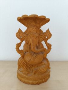 holzfigur buddha